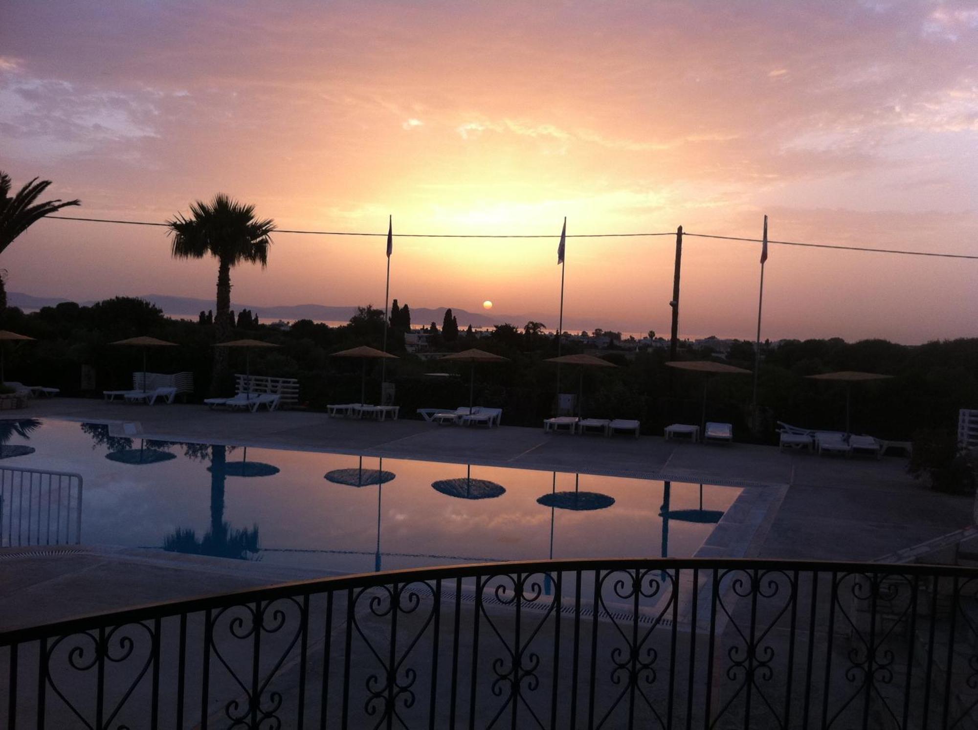 Ampavris Family Apartments Kos Bagian luar foto