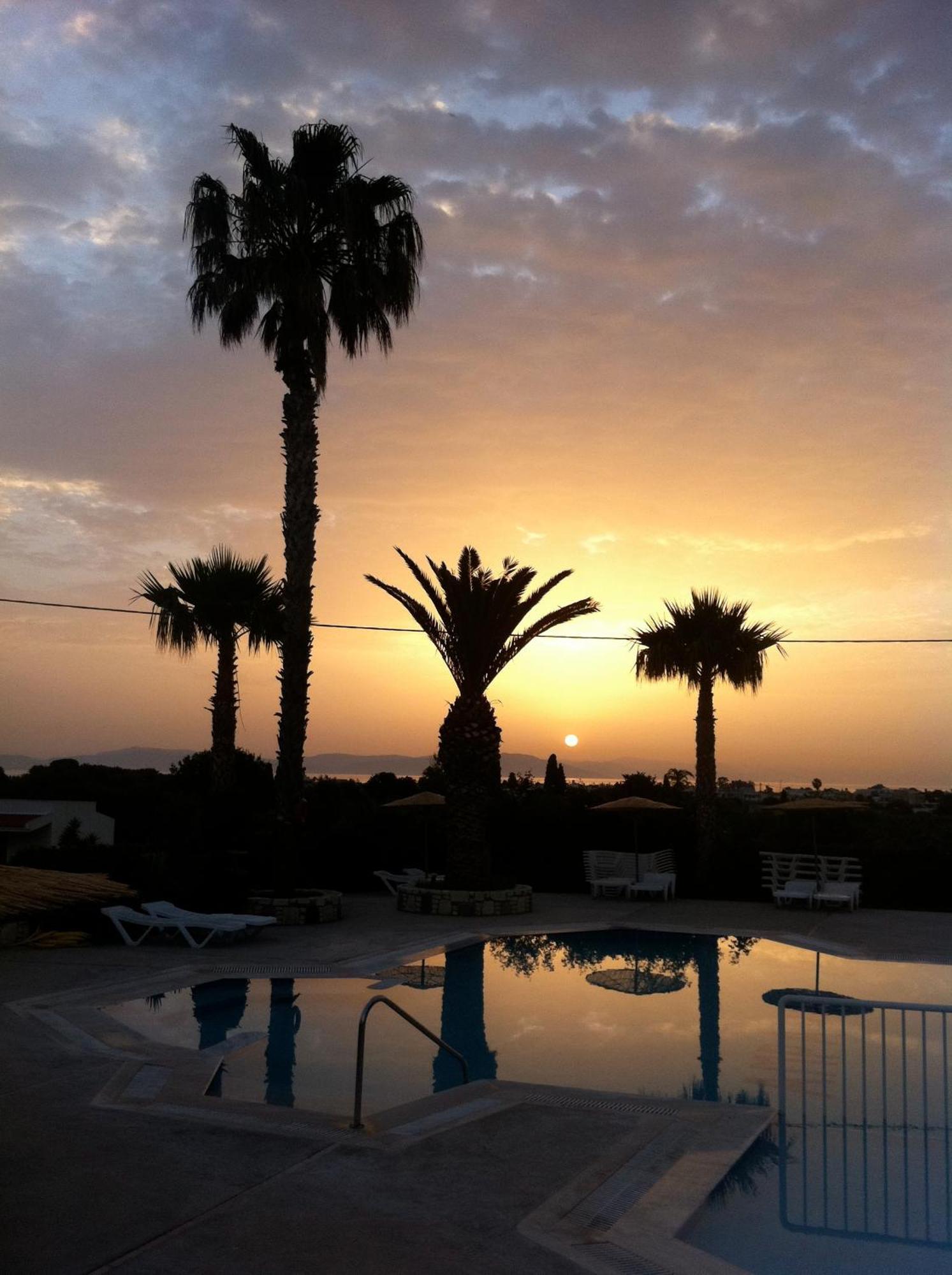 Ampavris Family Apartments Kos Bagian luar foto