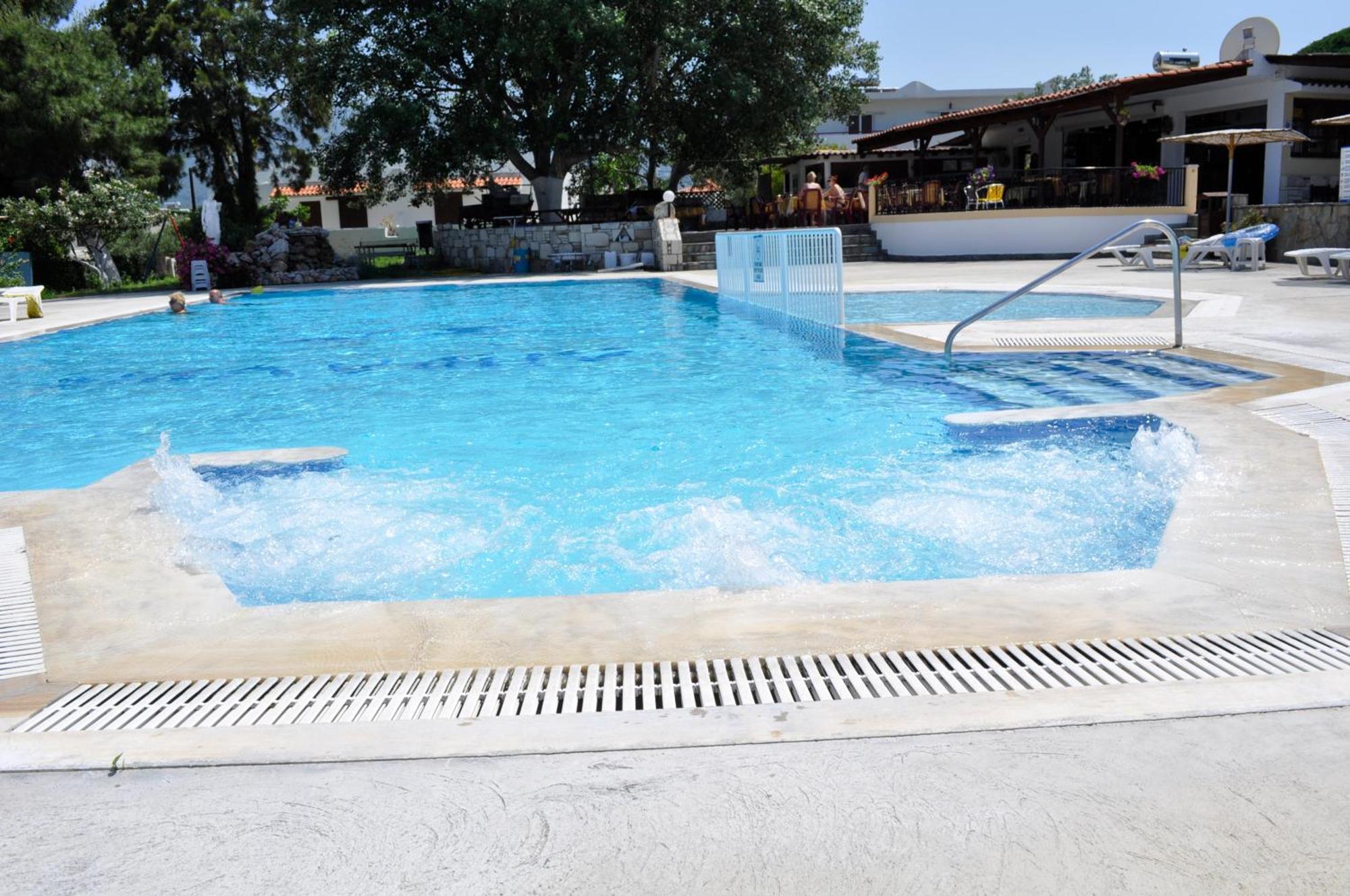 Ampavris Family Apartments Kos Bagian luar foto