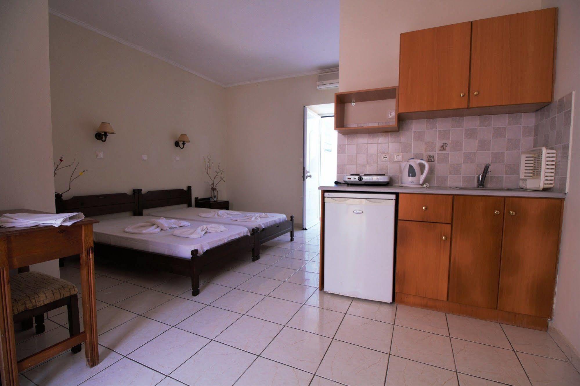 Ampavris Family Apartments Kos Bagian luar foto
