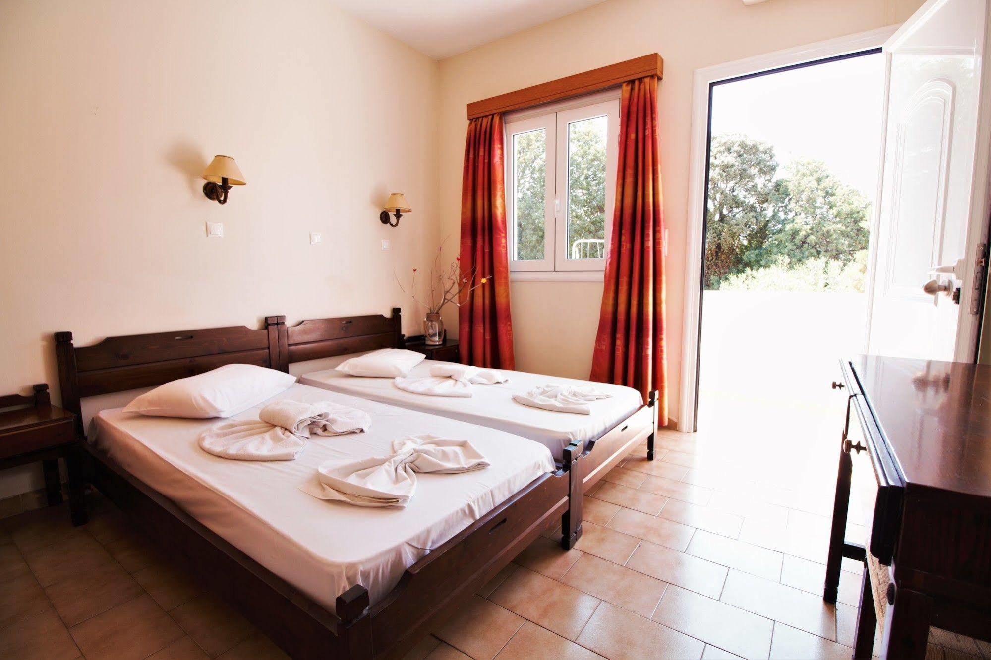Ampavris Family Apartments Kos Bagian luar foto